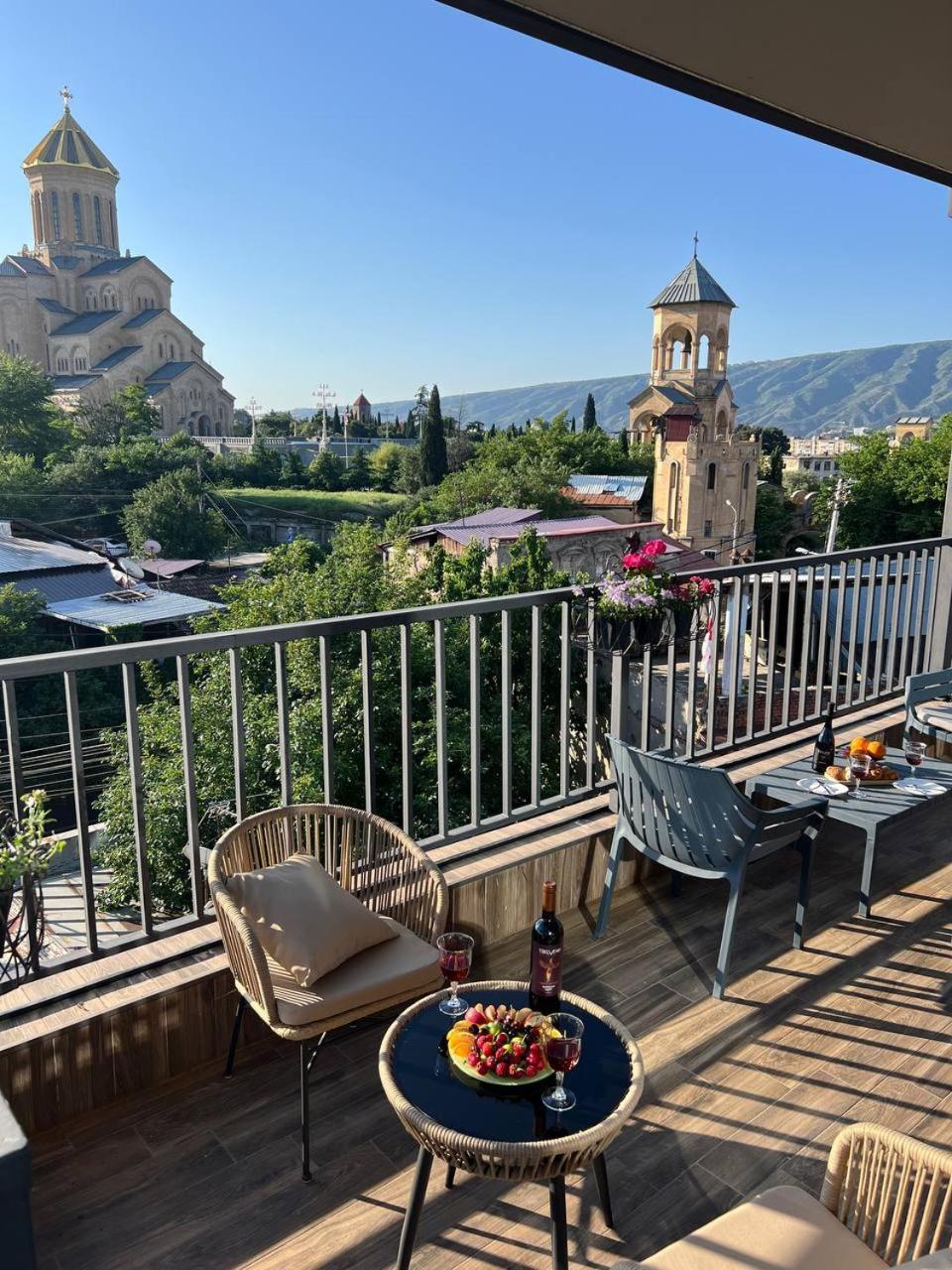 Hotel Livin Tbilisi Exterior photo